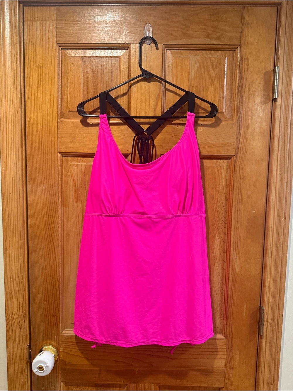NWT Yonique hot pink and black tankini top size 24W.
